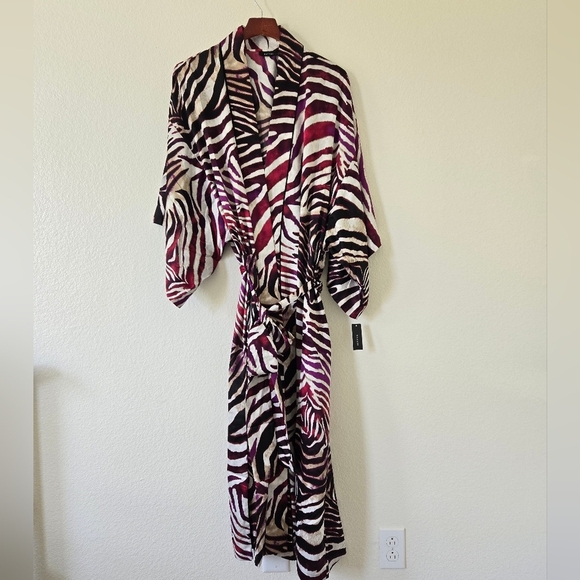 NWT NATORI Kuma Long Robe Length  52" Bathrobe Kimono Sleeve Plus Size 2X - Picture 5 of 16